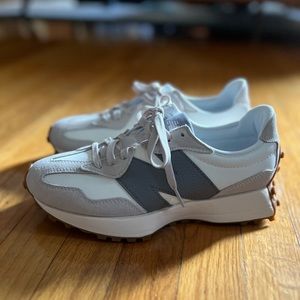 NWOB New Balance 327